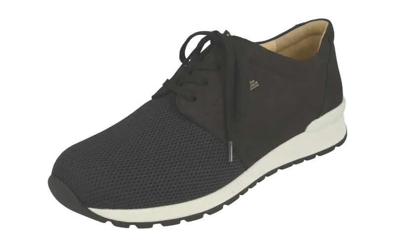 Herrenschuh mit orthopädischer Schuhzurichtung, Meisterbetrieb Achim Gaab