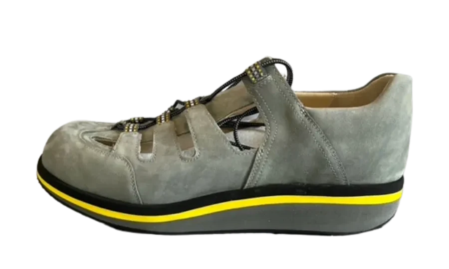 Handgefertigter orthopädischer Maßschuh aus der Werkstatt von progangart, Meisterbetrieb Achim Gaab in Mauer bei Heidelberg