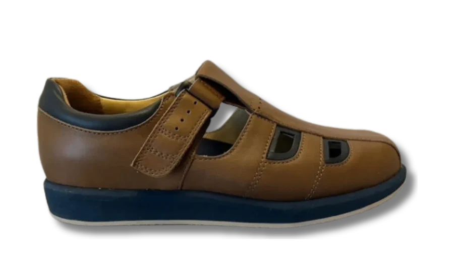 Handgefertigter orthopädischer Maßschuh aus der Werkstatt von progangart, Meisterbetrieb Achim Gaab in Mauer bei Heidelberg