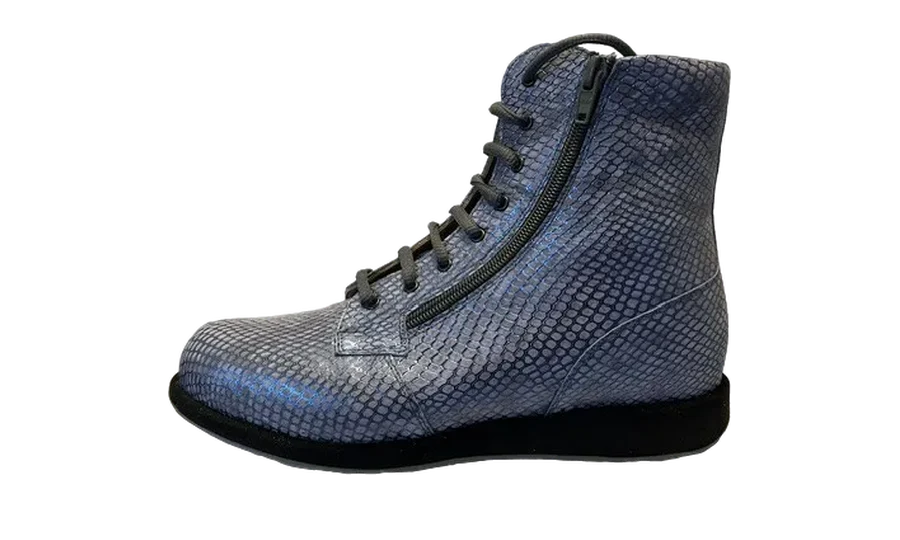 Handgefertigter orthopädischer Maßschuh aus der Werkstatt von progangart, Meisterbetrieb Achim Gaab in Mauer bei Heidelberg