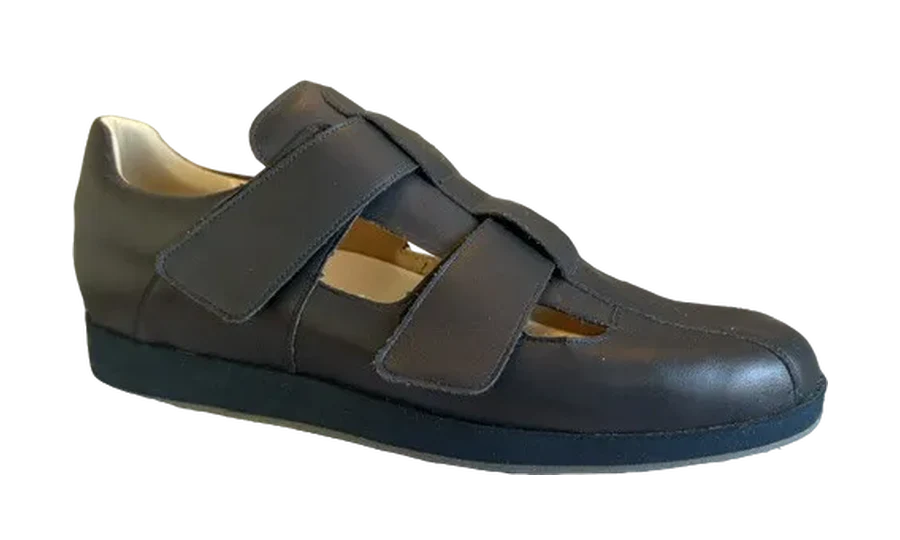Handgefertigter orthopädischer Maßschuh aus der Werkstatt von progangart, Meisterbetrieb Achim Gaab in Mauer bei Heidelberg